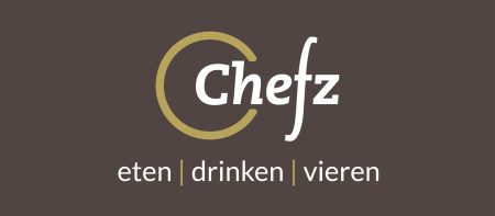 De naam Chefz staat gecentreerd in een hoofdletter C. Eronder de teksten eten, drinken, vieren.