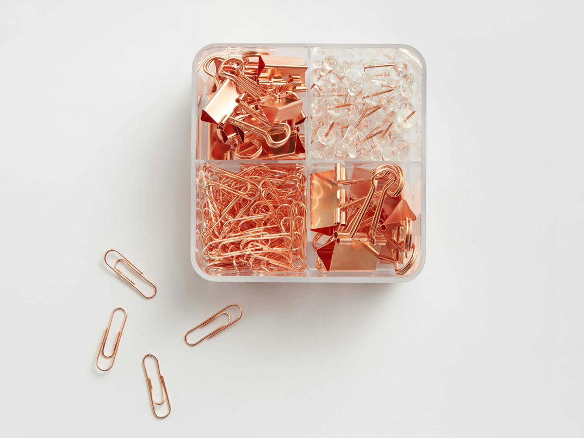 Content toegankelijk maken. Net als bij dit doosje paperclips. Klein detail, grote functie.